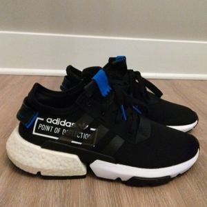 Adidas sneaker